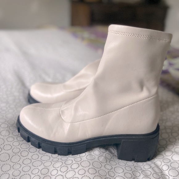 Steven Steve Madden Hewston Platform Block Heel Booties White Size 8.5 - Picture 6 of 8